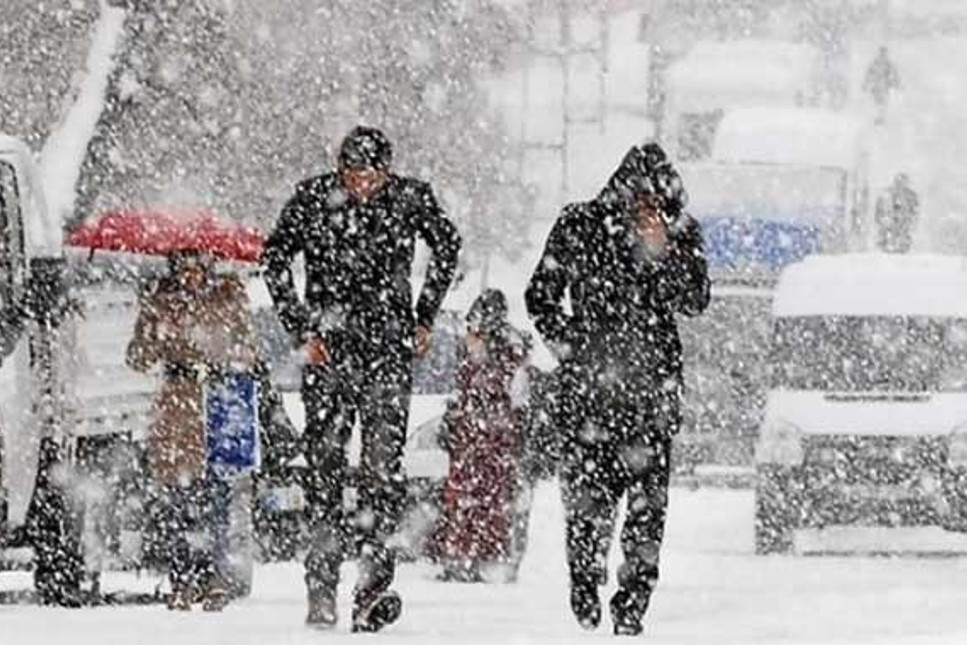6 ilde okullara kar tatili: Meteoroloji kar yağışı için saat verdi