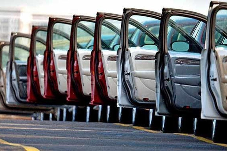 Otomobil fiyatlarının freni patladı, yılbaşından bu yana yüzde 35 zamlandı
