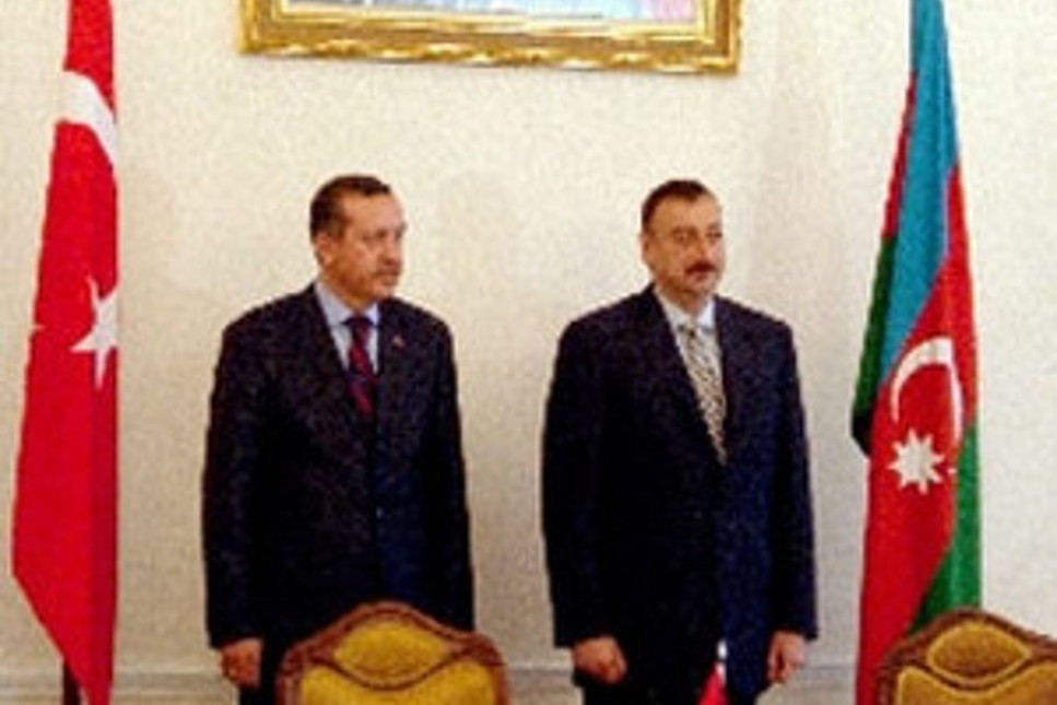Azerbaycan'dan KKTC'ye destek