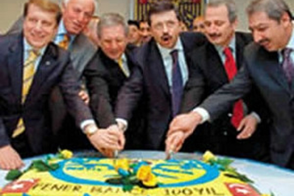 İş dünyası, Fenerbahçe'nin şampiyonluğunu kutladı 