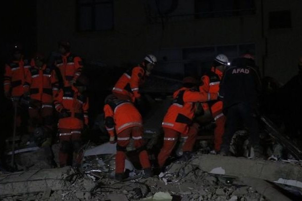 Elazığ'daki depremde hayatını kaybedenlerin sayısı 35'e çıktı