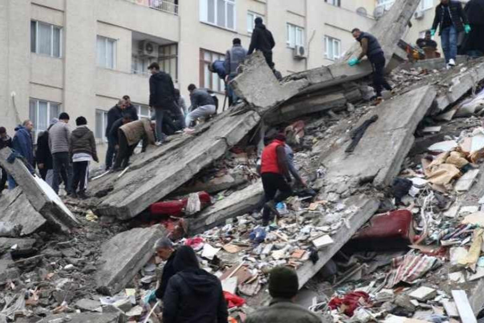 AFAD, Kahramanmaraş'taki depremin büyüklüğünü 7.7 olarak revize etti