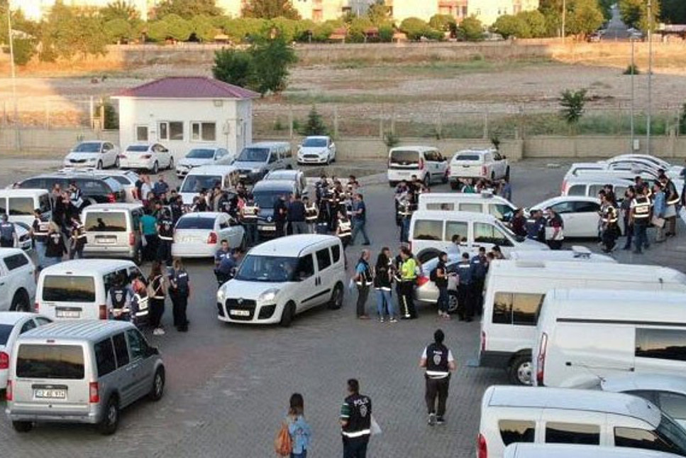 AKP’li belediye başkan yardımcısı fuhuş ve şantajdan gözaltında