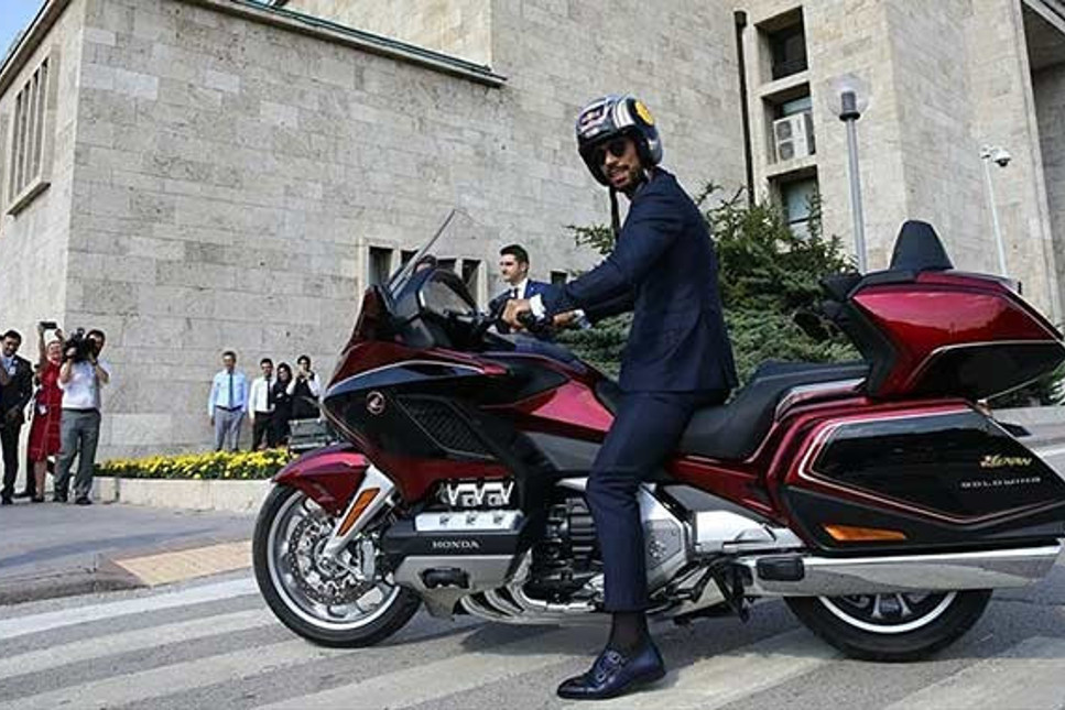 AKP'li vekil motosiklete getirilen ek vergiye itiraz etti!
