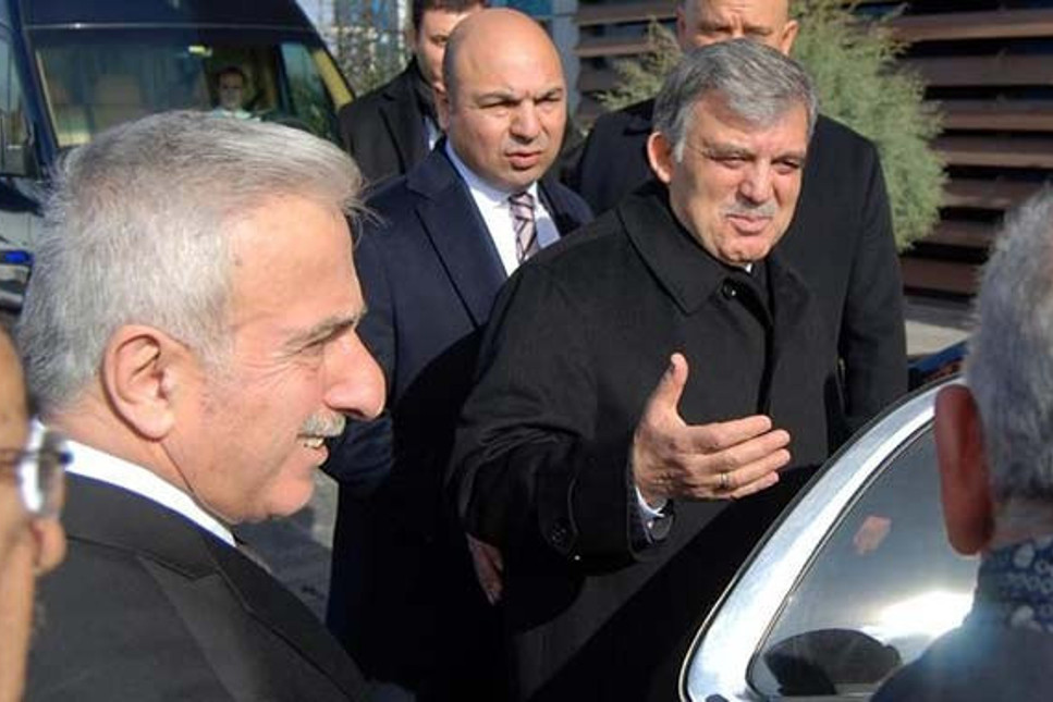 Flaş iddia: Abdullah Gül aday olmayacak, aday gösterecek.. İşte o isim