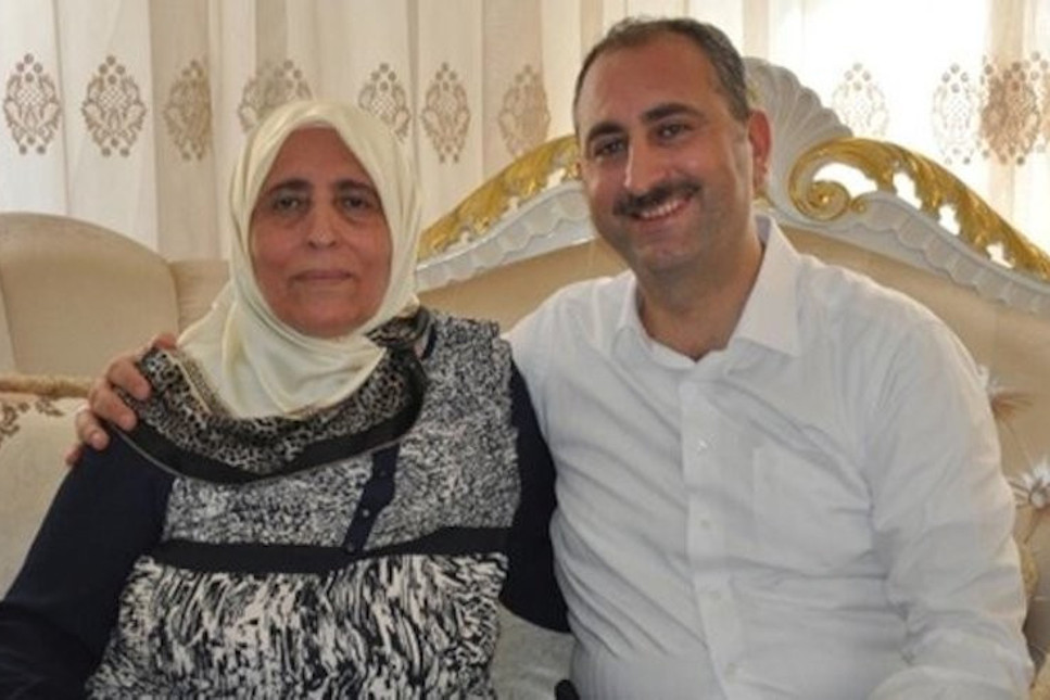 Adalet Bakanı Abdülhamit Gül'ün annesi vefat etti