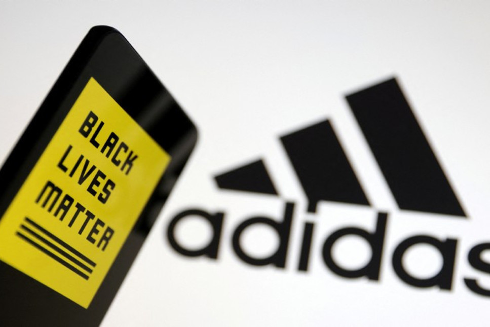 Adidas, ABD Ticari Marka Ofisi'ne yaptığı başvurusunu geri çekti