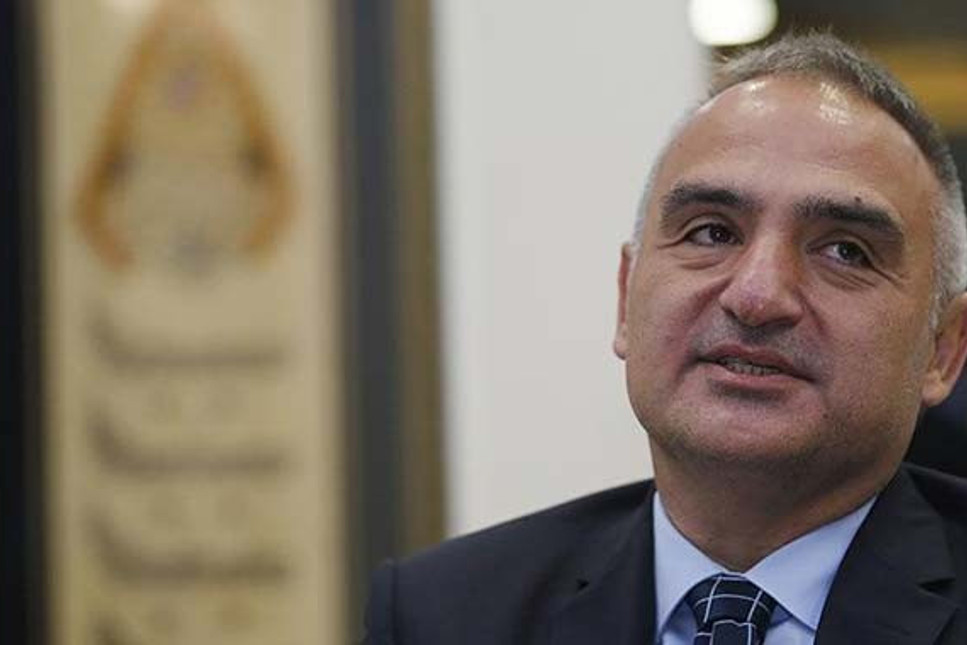Ak Partili Turizm Bakanı Sözcü Gazetesi'ni reklama boğdu