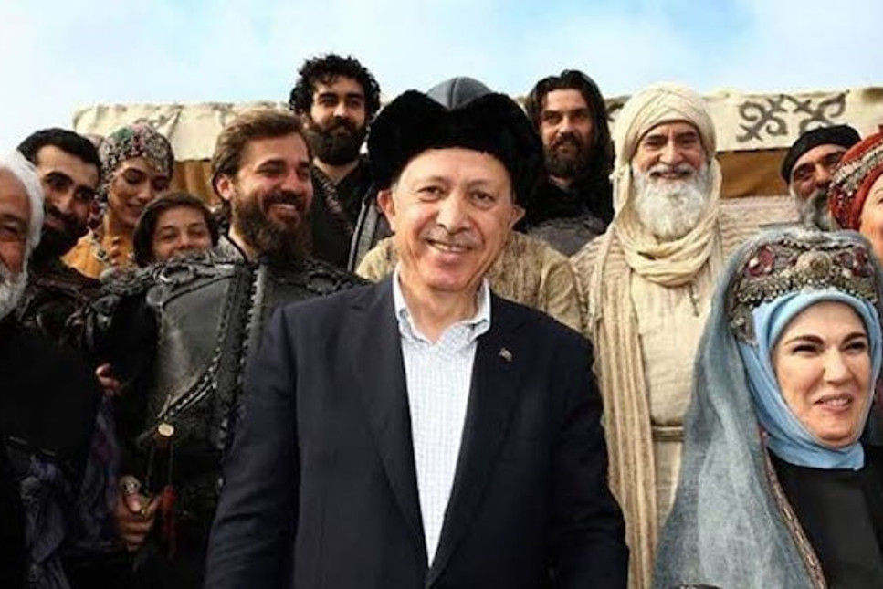 Akşener'den Erdoğan'ın, "Onlar film çeviredursun" sözlerine fotoğraflı yanıt: Emin misin