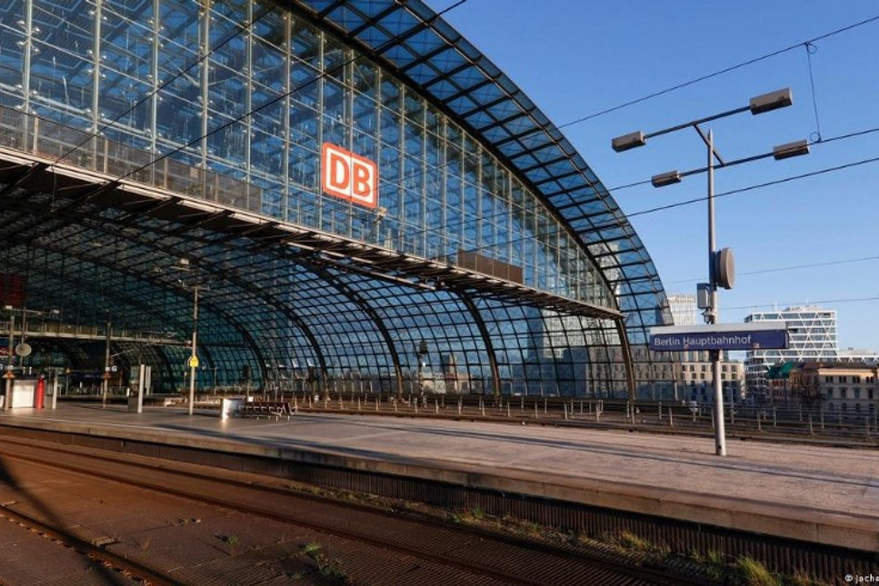 Almanya'da grev... Tüm trenler duracak