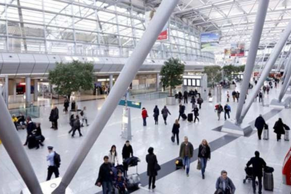 Almanya da karşılık verdi: 14 Türk havalimanında saatlerdir bekletiyor
