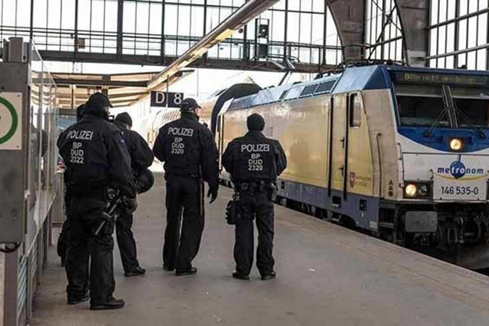 Almanya’da trende tecavüz skandalı! 750 yolcu gözaltında