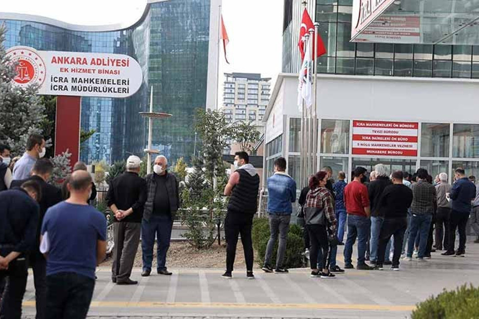 Ankara’da icraya düşenler 12 katlı daireye sığmadı!