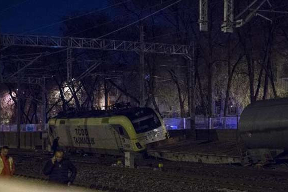 Ankara'da tren kazası: Yük treni raydan çıktı