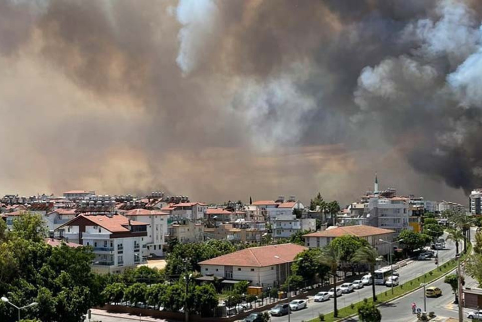 Antalya Manavgat'ta korkunç orman yangını!