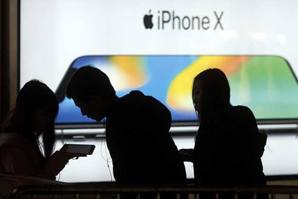 Apple, MacBook Pro 13 ve iPhone X’in defolu olduğunu açıkladı