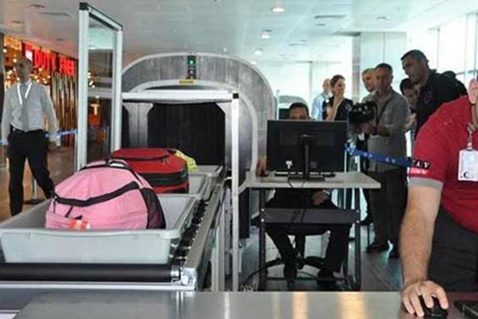 Türklerden alınan yurtdışına çıkış harcı uçak biletinin içinde olacak