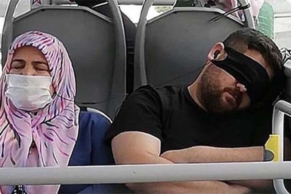 Bakan Koca duyurdu: Toplu taşımada maske kuralı kalktı