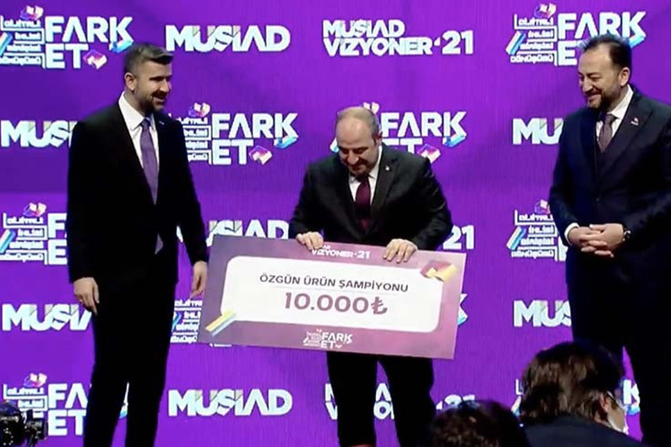 Bakan Varank, MÜSİAD'ın verdiği 10 Bin TL ödülü az buldu: Bunu ikiyle çarpın