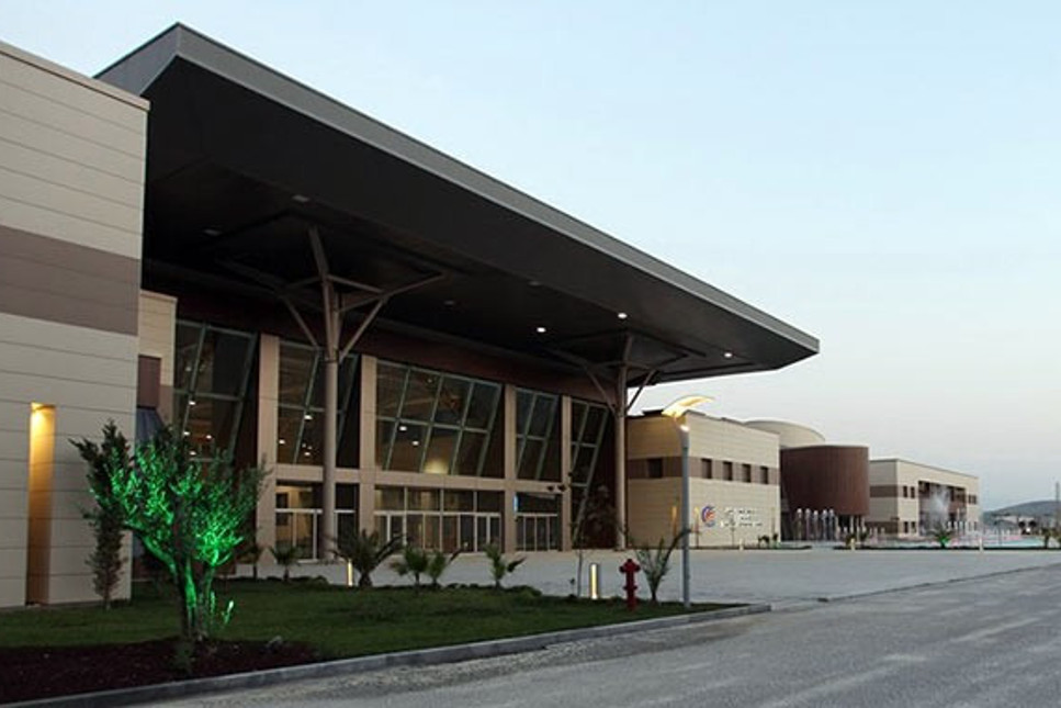 Bakanlık projeden çekildi; 500 milyon liraya mal olan Türkiye'nin en büyük kongre merkezi çürümeye terk edildi