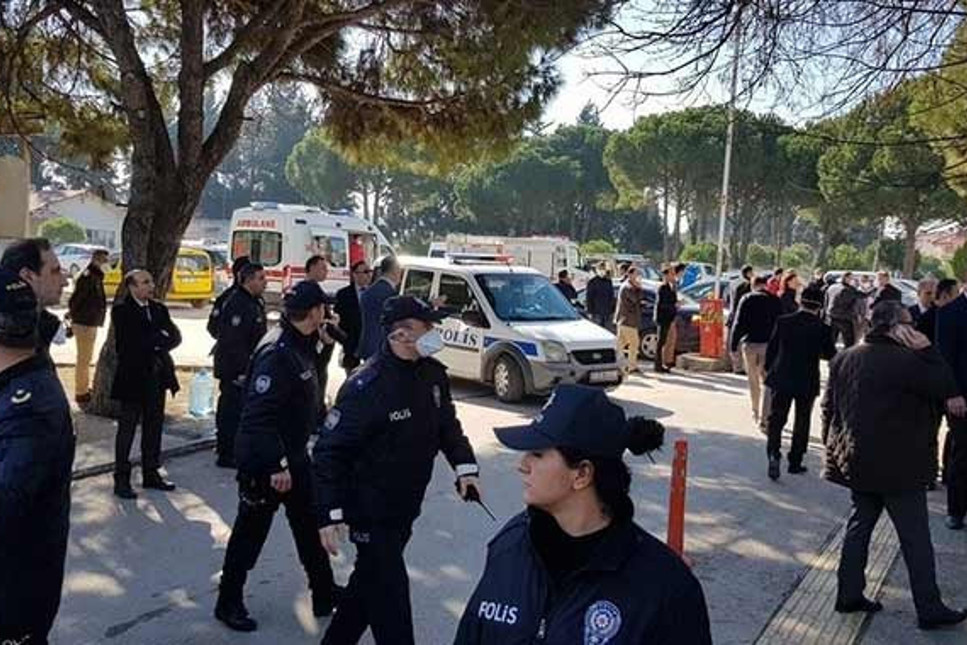 Balıkesir Adliyesi'nde gaz sızıntısı: 46 kişi hastaneye kaldırıldı
