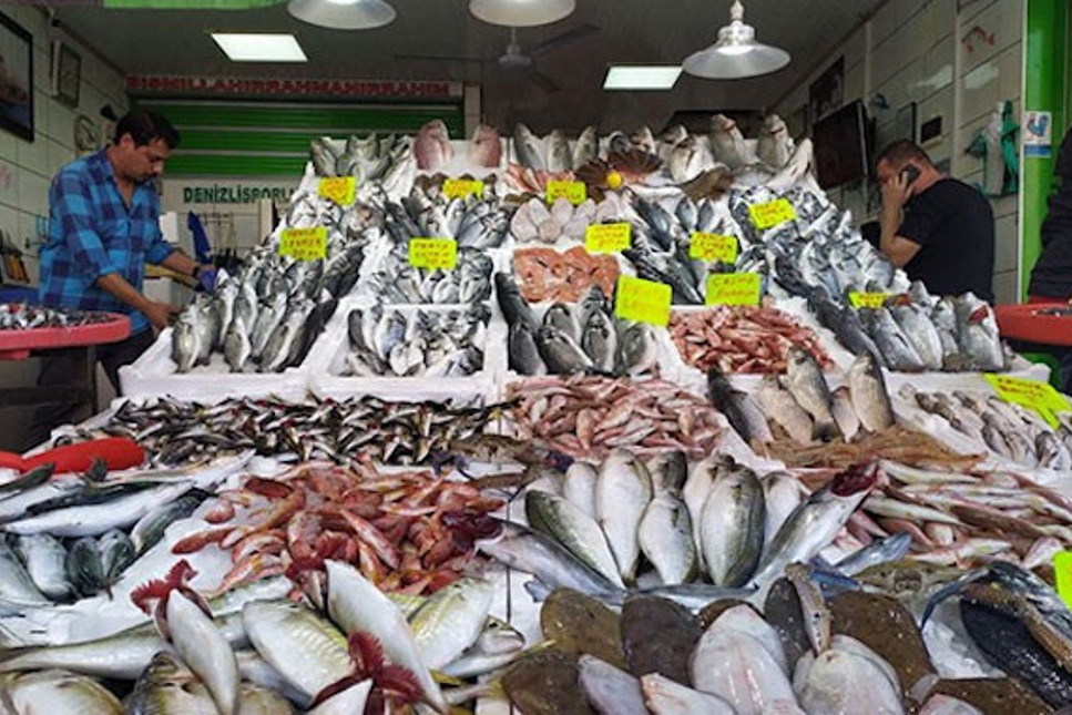 Balıklar denizde azaldı, tezgahta fiyatları arttı