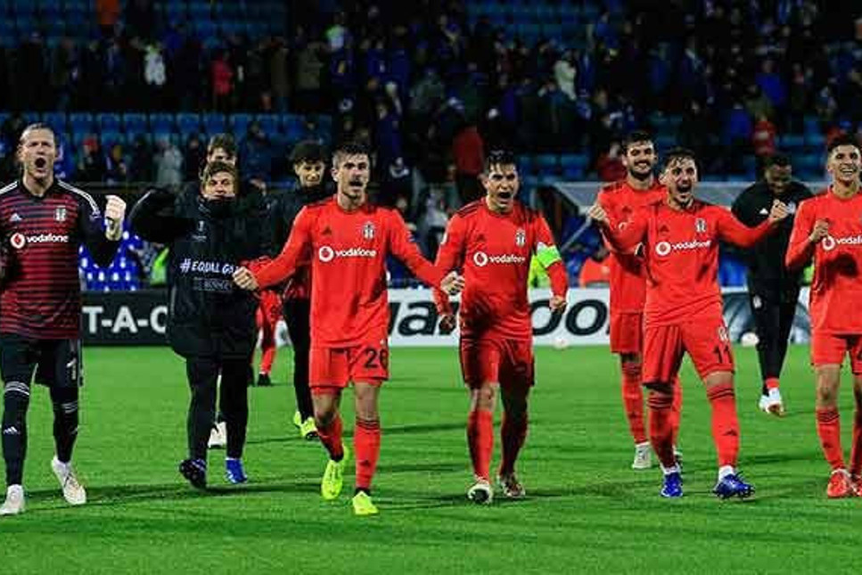 Beşiktaş, 2-0 geriye düştüğü maçta Sarpsborg'u 3-2 mağlup etti