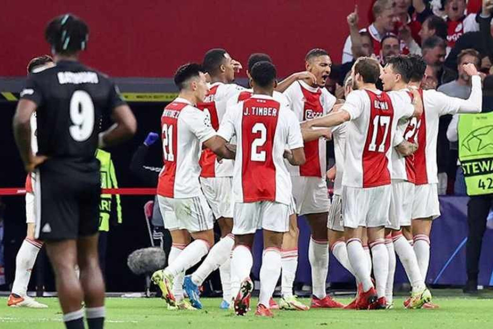 Beşiktaş, Ajax'a deplasmanda 2-0 yenildi