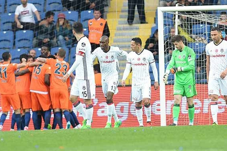 Beşiktaş çakıldı! Başakşehir'den ağır darbe: :3-1