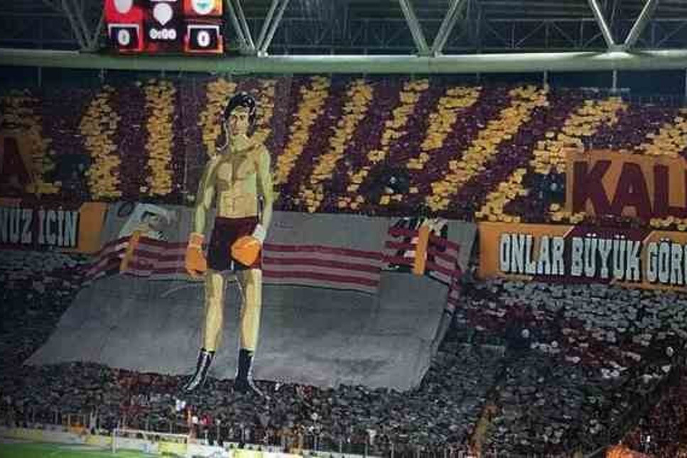 Galatasaray tribünlerinde yapılan koreografi için soruşturma!