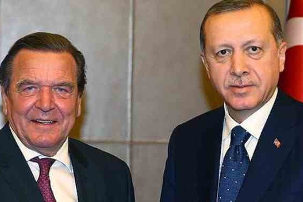 Büyükada tahliyeleri ile ilgili flaş iddia! Krizi Erdoğan ile görüşen Schröder mi çözdü?