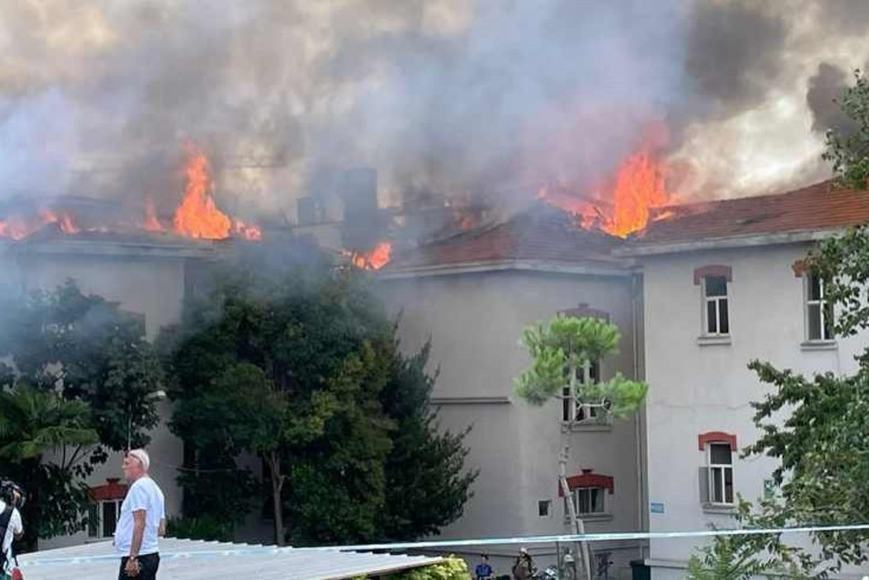 Can pazarı: İstanbul Balıklı Rum Hastanesi'nde yangın çıktı!