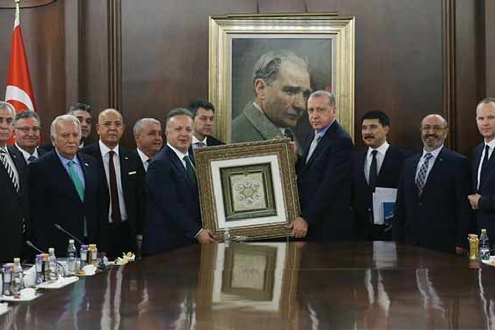 İhracatçılardan Cumhurbaşkanı Erdoğan'a teşekkür: 10 bin ihracatçıya daha ‘Yeşil Pasaport’ imkanı doğdu