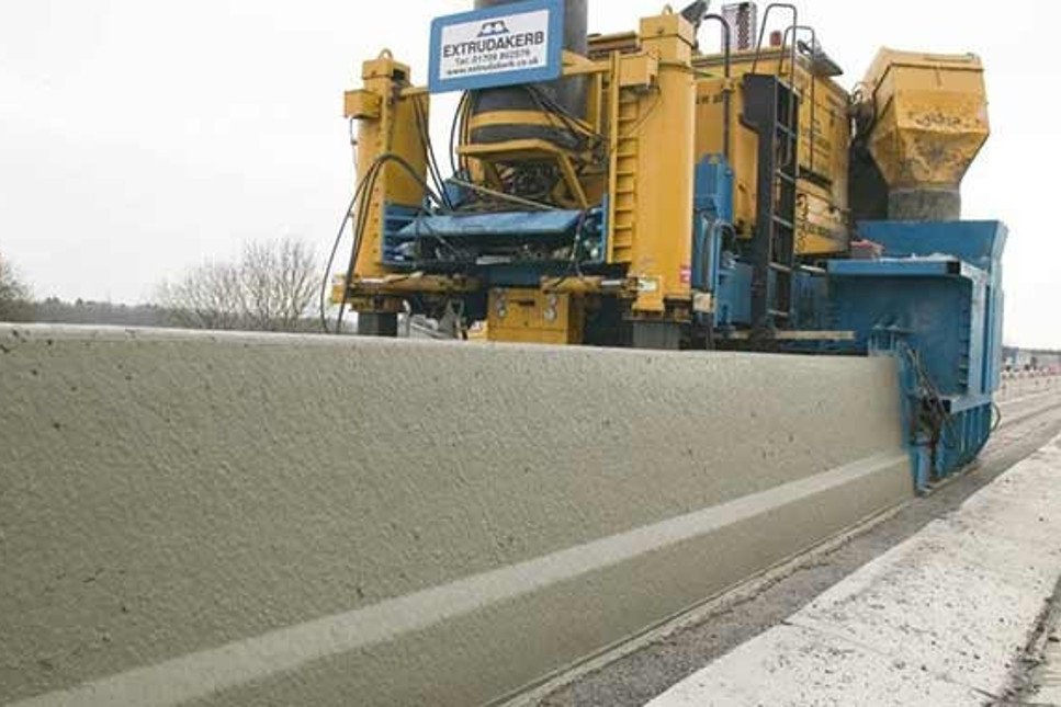 Çelik bariyere göre beton bariyerler daha ekonomik