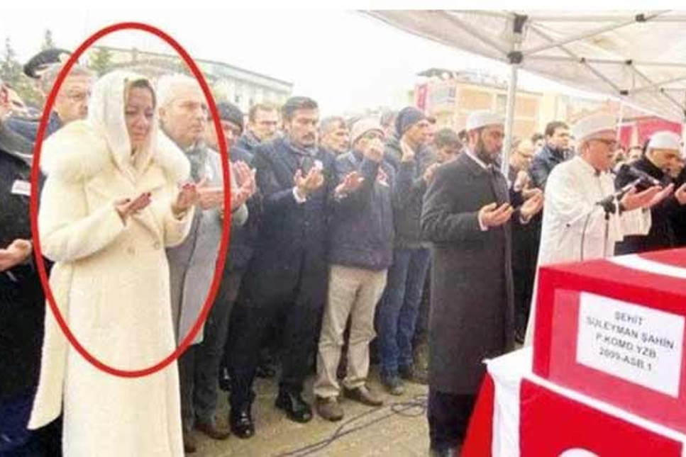 Cenaze fotoğraflarıyla sosyal medyada gündem olan İYİ Parti'li Aylin Cesur'dan açıklama