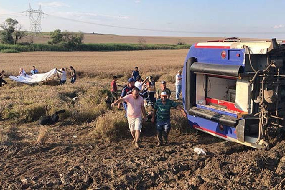 Çorlu'da yolcu treni devrildi... 24 ölü, 124 yaralı