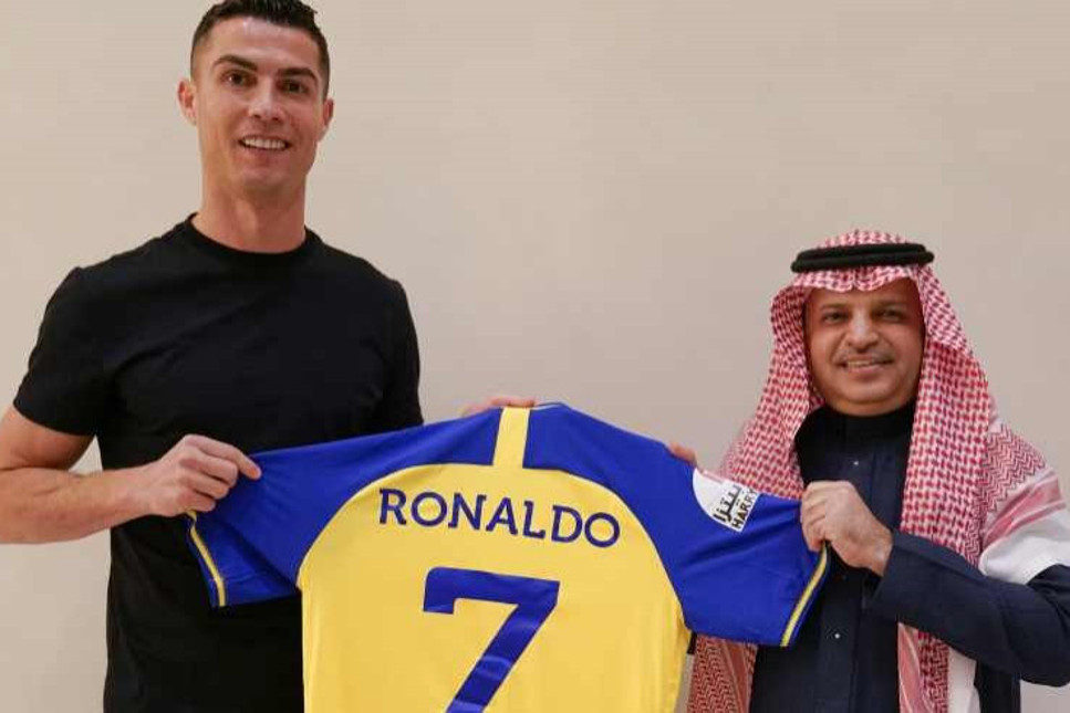 Cristiano Ronaldo rekor ücrete Suudi Arabistan'a transfer oldu