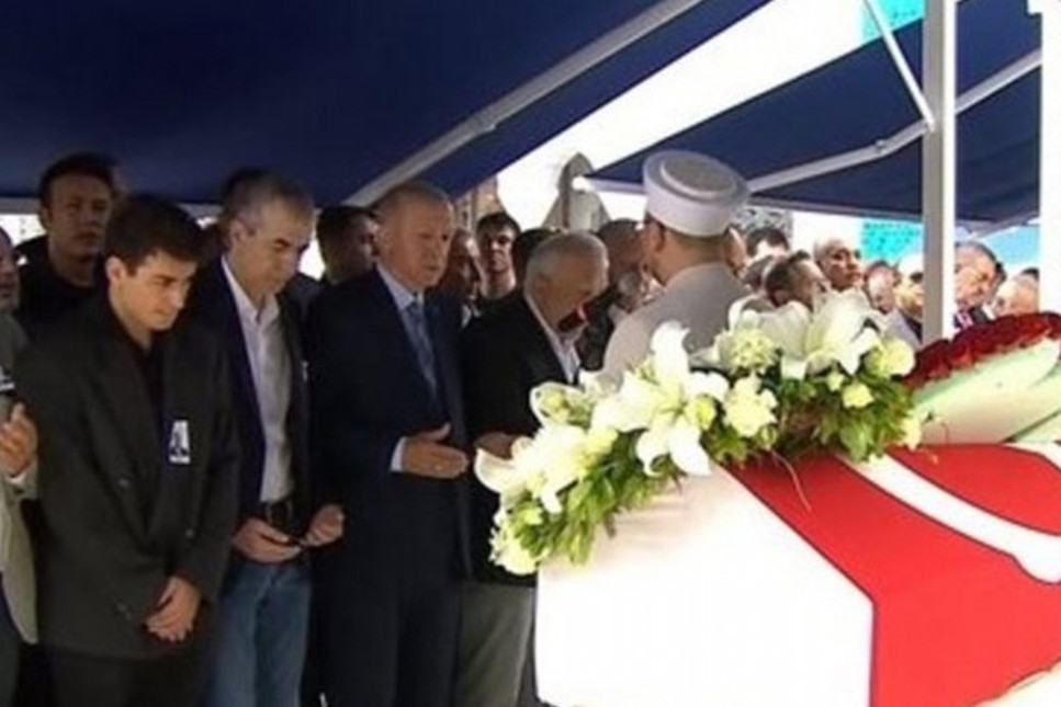 Cumhurbaşkanı Erdoğan, Mehmet Barlas'ın cenaze töreninde