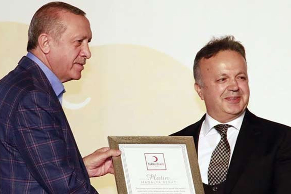 Cumhurbaşkanı Erdoğan'dan İTHİB Başkanı İsmail Gülle'ye Platin Madalya
