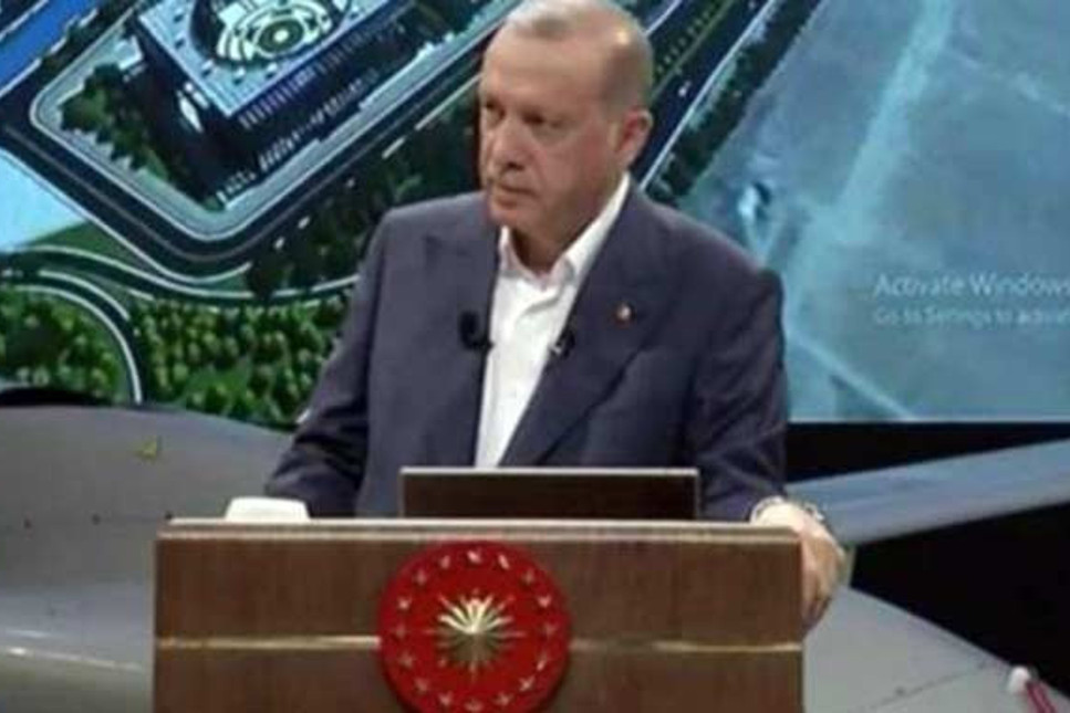 Cumhurbaşkanı Erdoğan'ın teknoloji programında komik görüntü