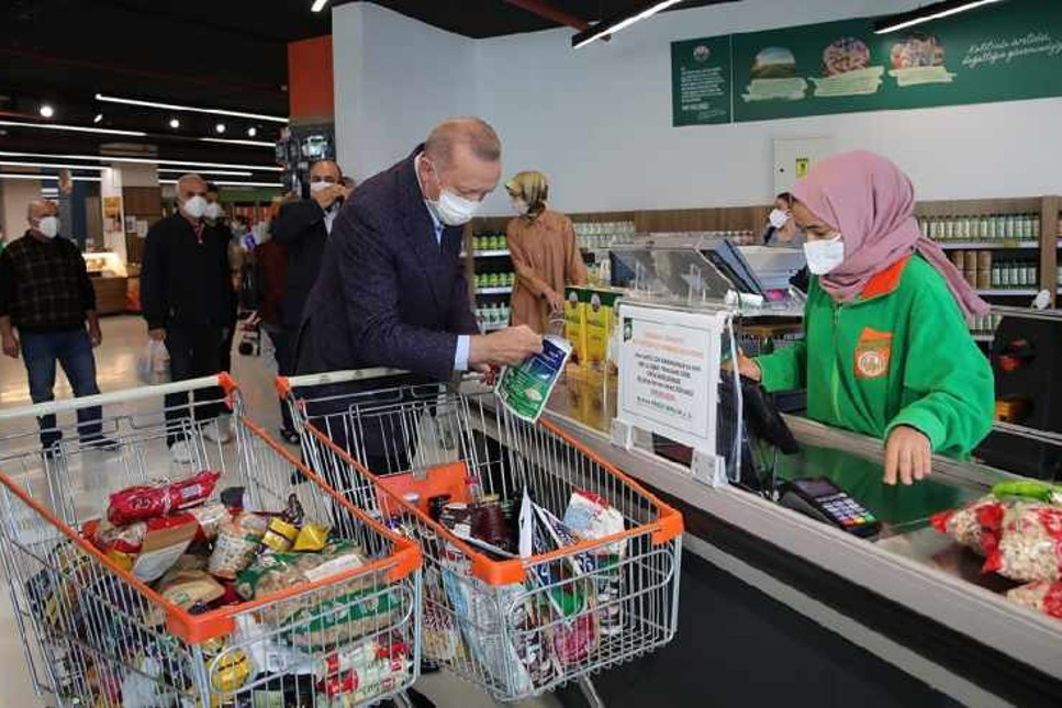 Cumhurbaşkanı Erdoğan markette alışveriş yaptı: Fiyatlar gayet uygun