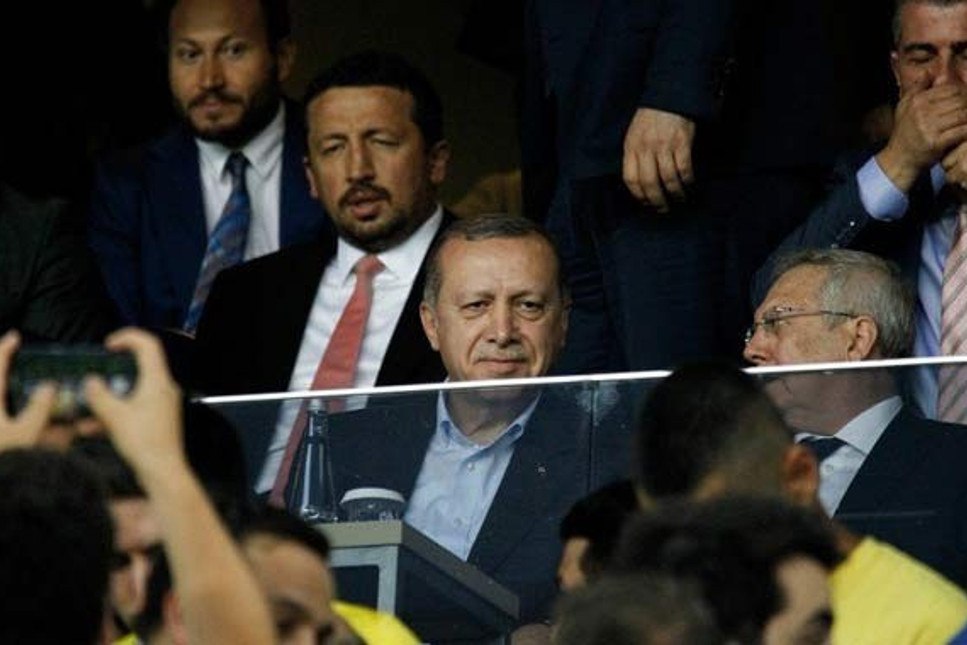 Cumhurbaşkanı Recep Tayyip Erdoğan’a, Kadıköy’de İzmir Marşı sürprizi