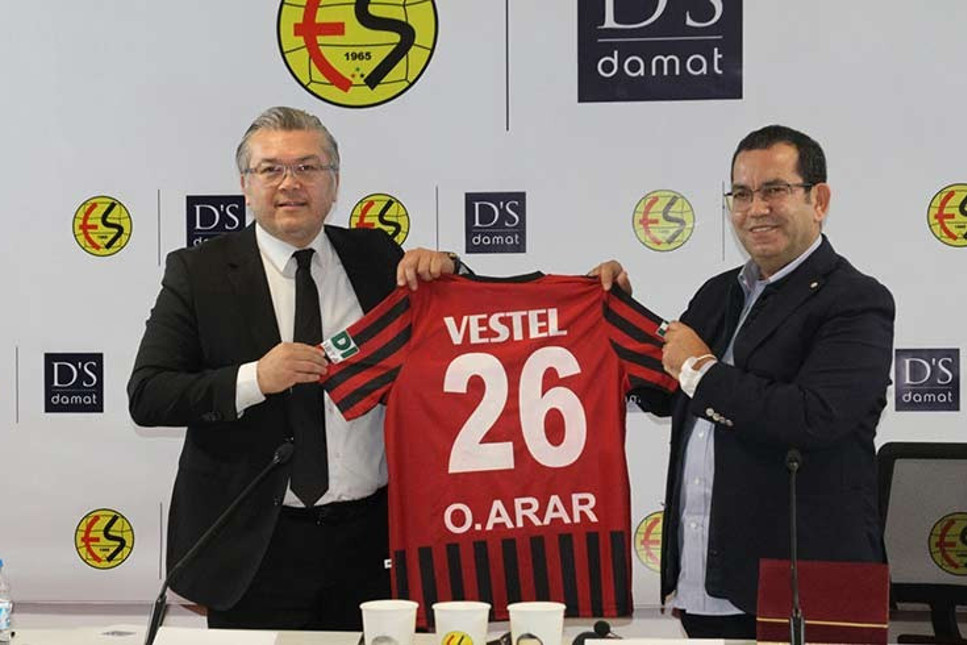 D’S damat, Eskişehirspor’un resmi giyim sponsoru oldu