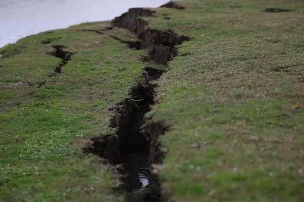 Deprem etkisi: Düzce'nin doğusu ile batısı 20 santimetre uzaklaştı!