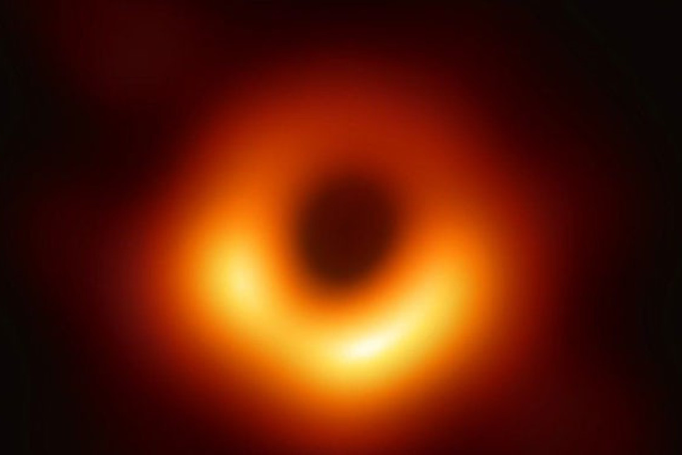 Dev kara deliğin ilk kez fotoğrafı çekildi