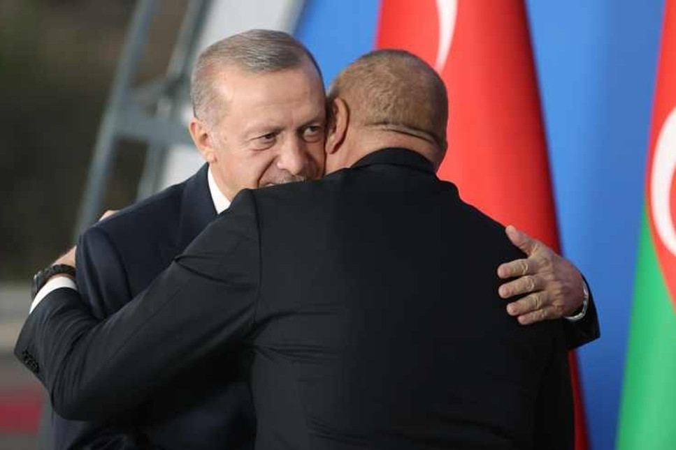 Erdoğan: Azerbaycan küllerinden doğrularak yeniden ayağa kalkıyor