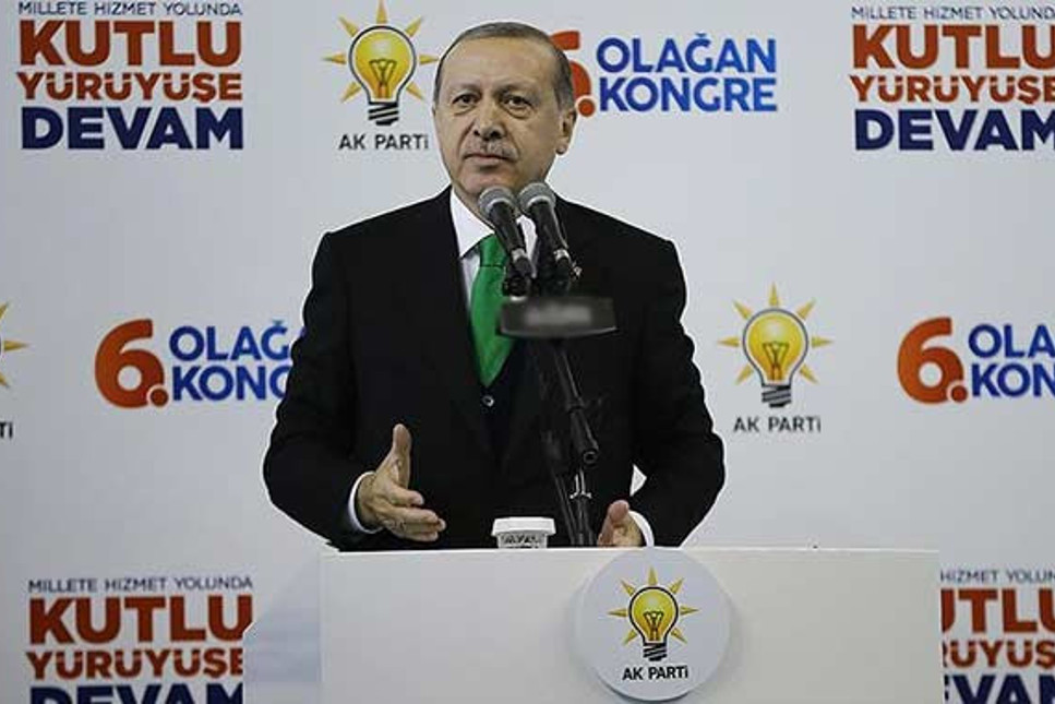 Erdoğan: Bazı işadamlarının varlıklarını yurt dışına kaçırma gayretlerinin olduğunu duyuyorum