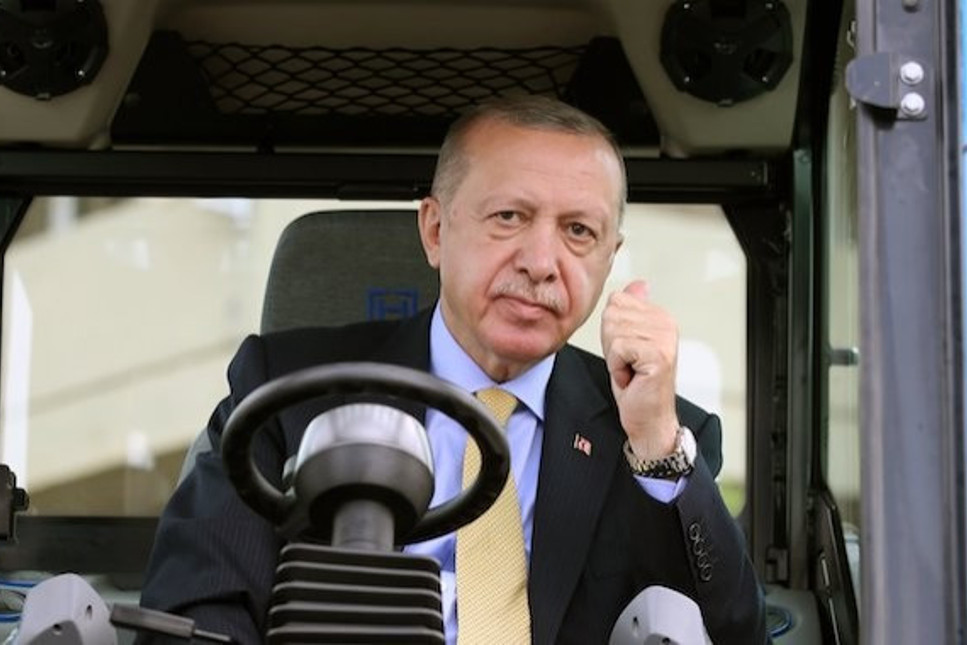 Erdoğan: Birileri fildişi kulelerde ahkam keserken, biz büyük ve güçlü Türkiye hedefimize kararlılıkla yürüyoruz
