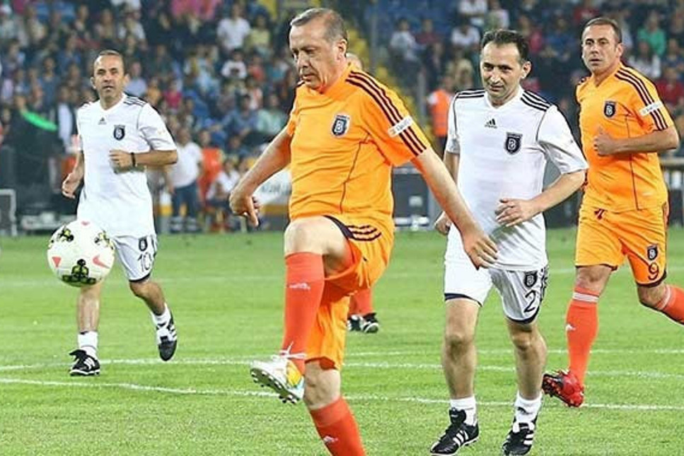 Erdoğan, Fenerbahçe sorusuna güldü, Başakşehir'i şampiyon ilan etti