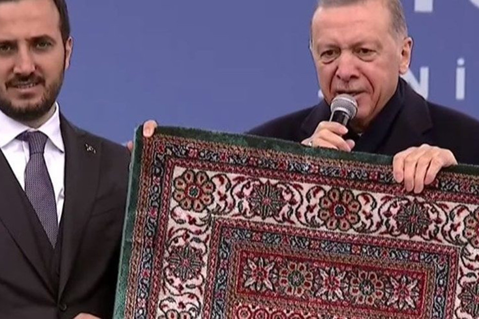 Erdoğan seccade ile Kılıçdaroğlu'na seslendi